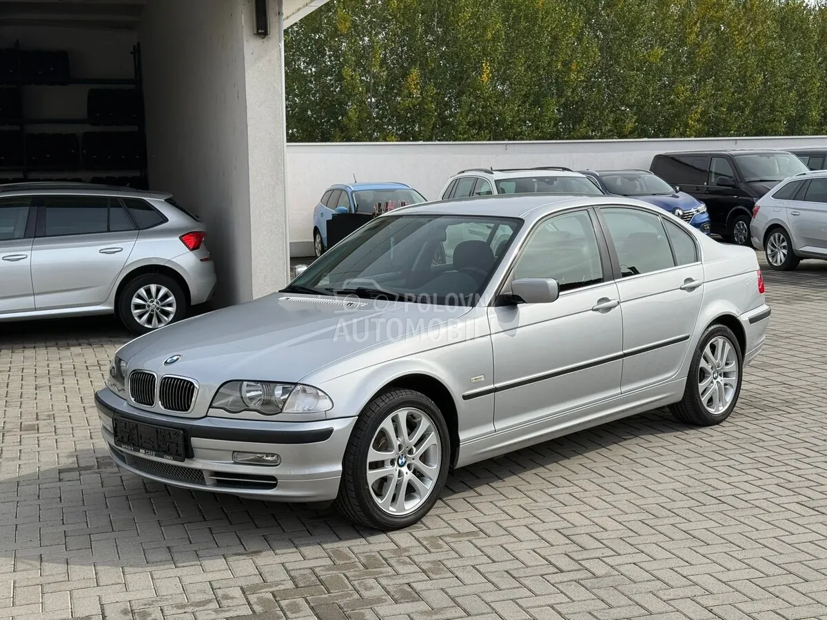 BMW 330