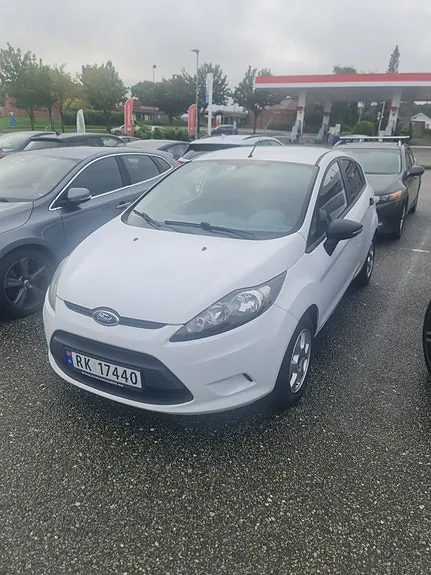 Ford Fiesta 2010 photo 3