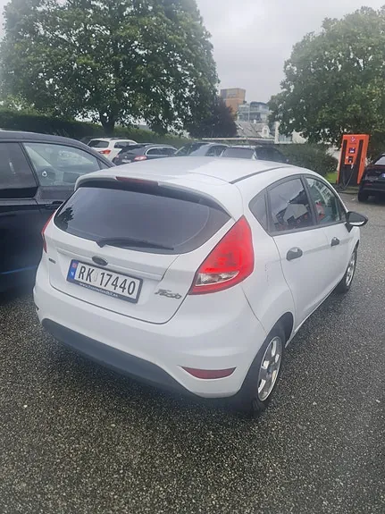 Ford Fiesta 2010 photo 5