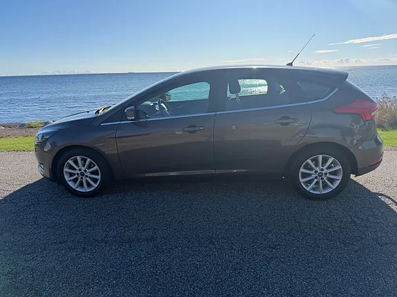 Ford Focus 2017 photo 2