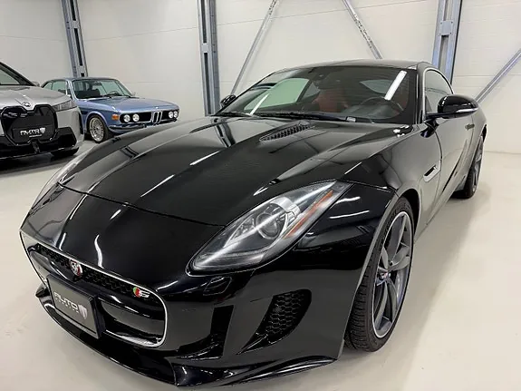 Jaguar F-Type 2015 photo 2