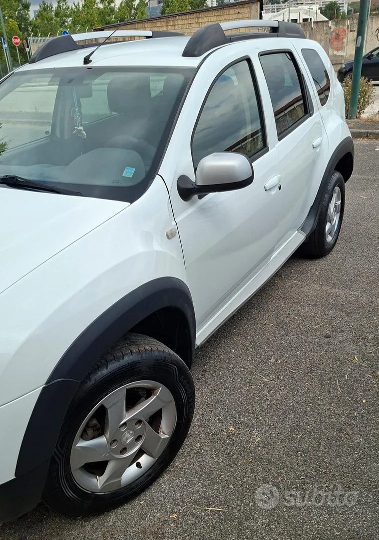 Dacia Duster 2012 photo 2