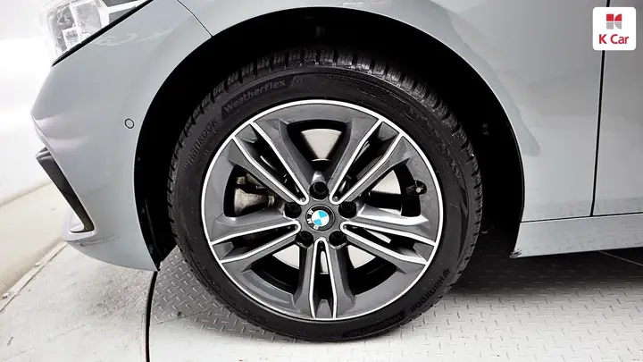 BMW 1 Series 2023 photo 5