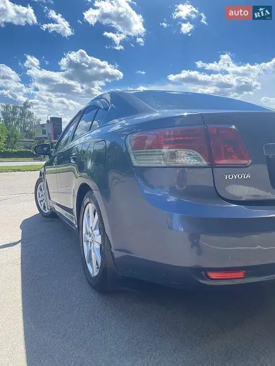 Toyota Avensis 2010 photo 4