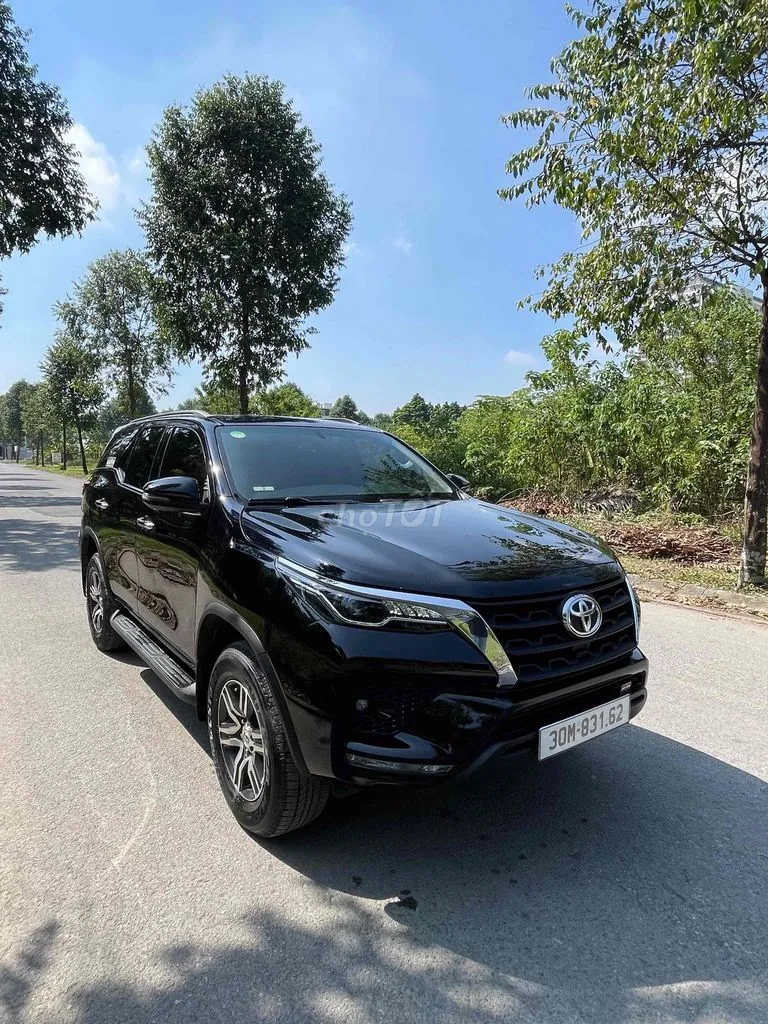 Toyota Fortuner 2021 photo 3