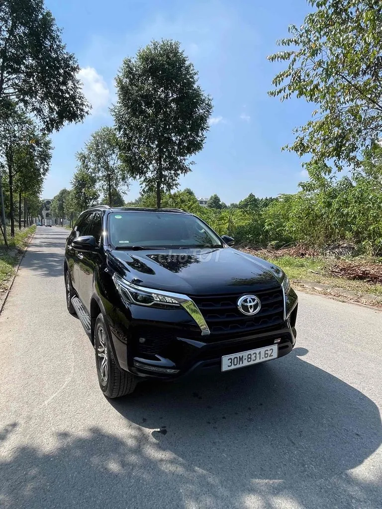 Toyota Fortuner 2021 photo 2