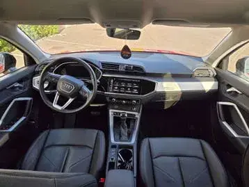 Audi Q3 2022 photo 2