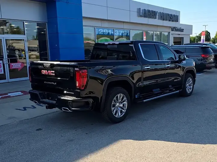 GMC Sierra 1500 2026 photo 3