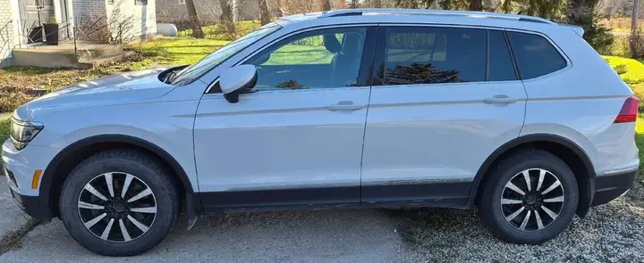 Volkswagen Tiguan 2018 photo 2