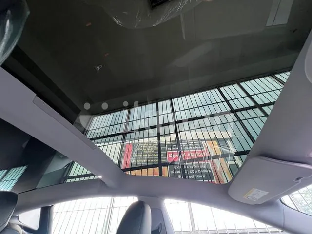 Tesla Model 3 2024 photo 5