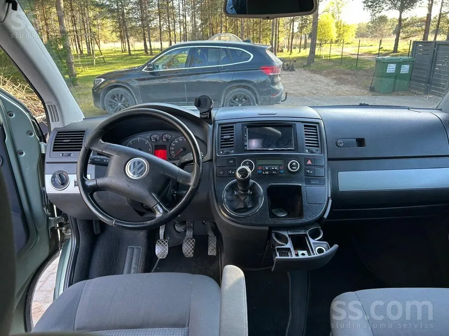 Volkswagen Multivan 2003 photo 3