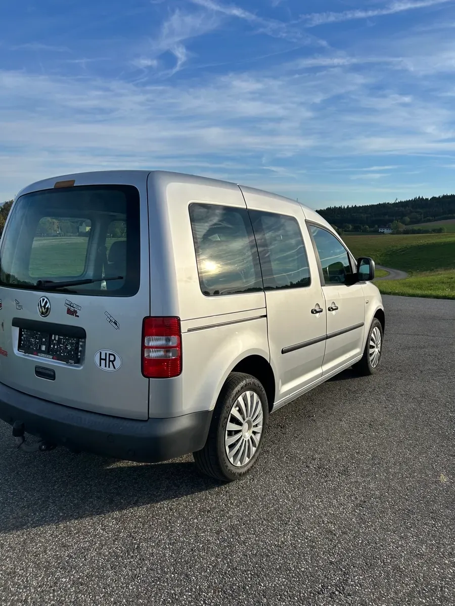 Volkswagen Caddy 2011 photo 3