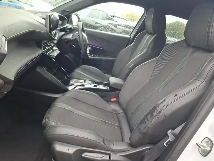 Peugeot E-2008 2025 photo 5