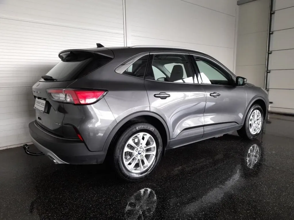 Ford Kuga 2022 photo 2