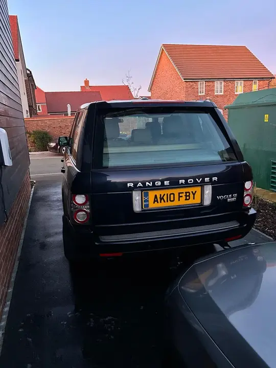 Land Rover Range Rover 2010 photo 2