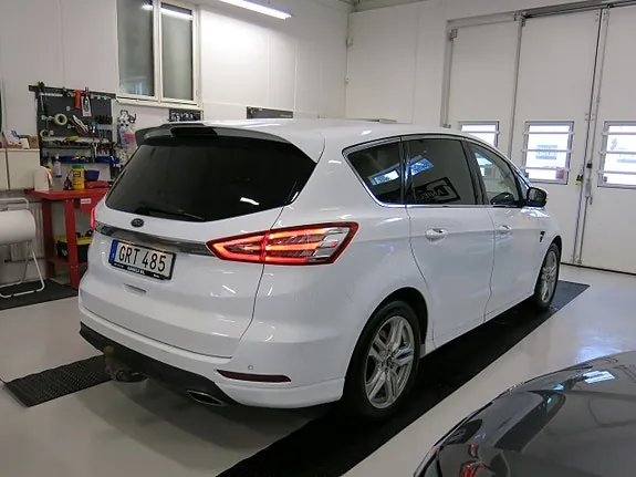 Ford S-Max 2017 photo 2