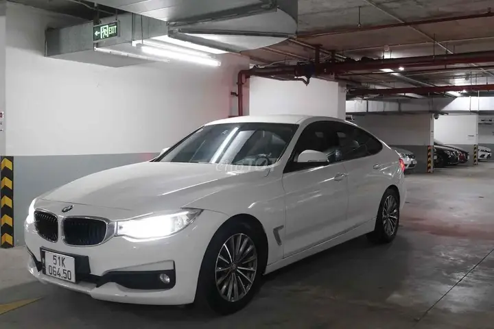 BMW 320I