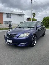 Mazda Axela 2006 photo 2