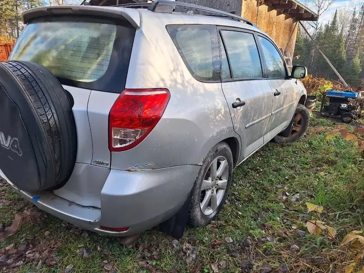 Toyota Rav4 2007 photo 3