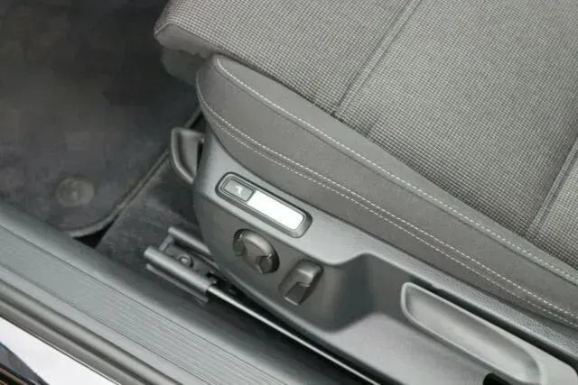 Volkswagen Passat 2019 photo 2