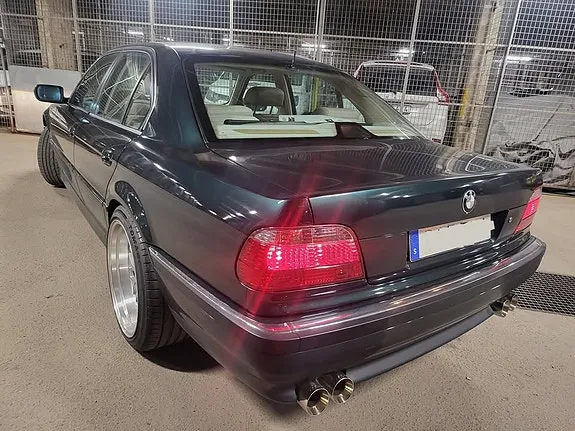 BMW 740I