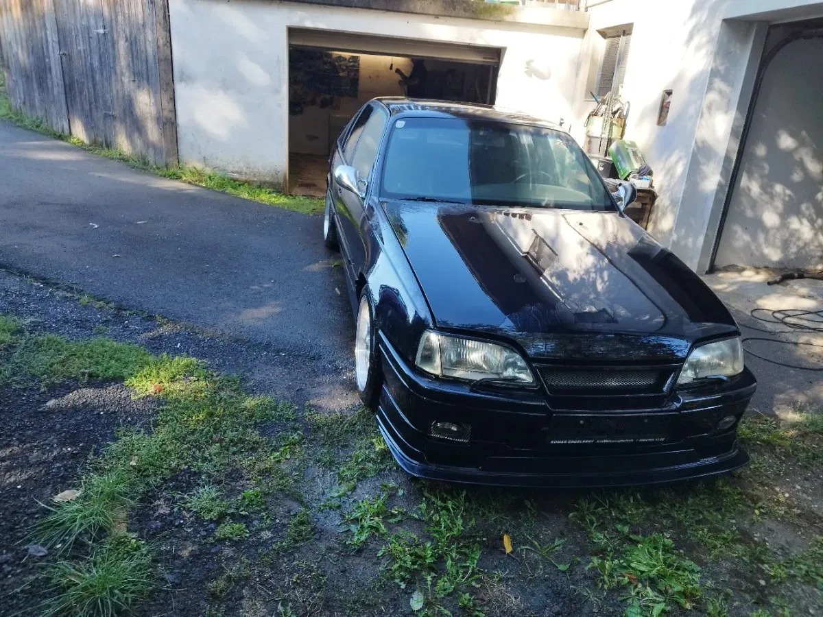 Opel Omega 1990 photo 2