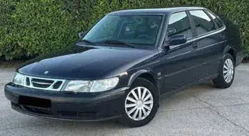Saab 900