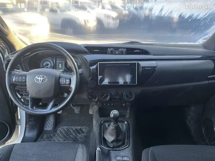Toyota Hilux 2021 photo 3