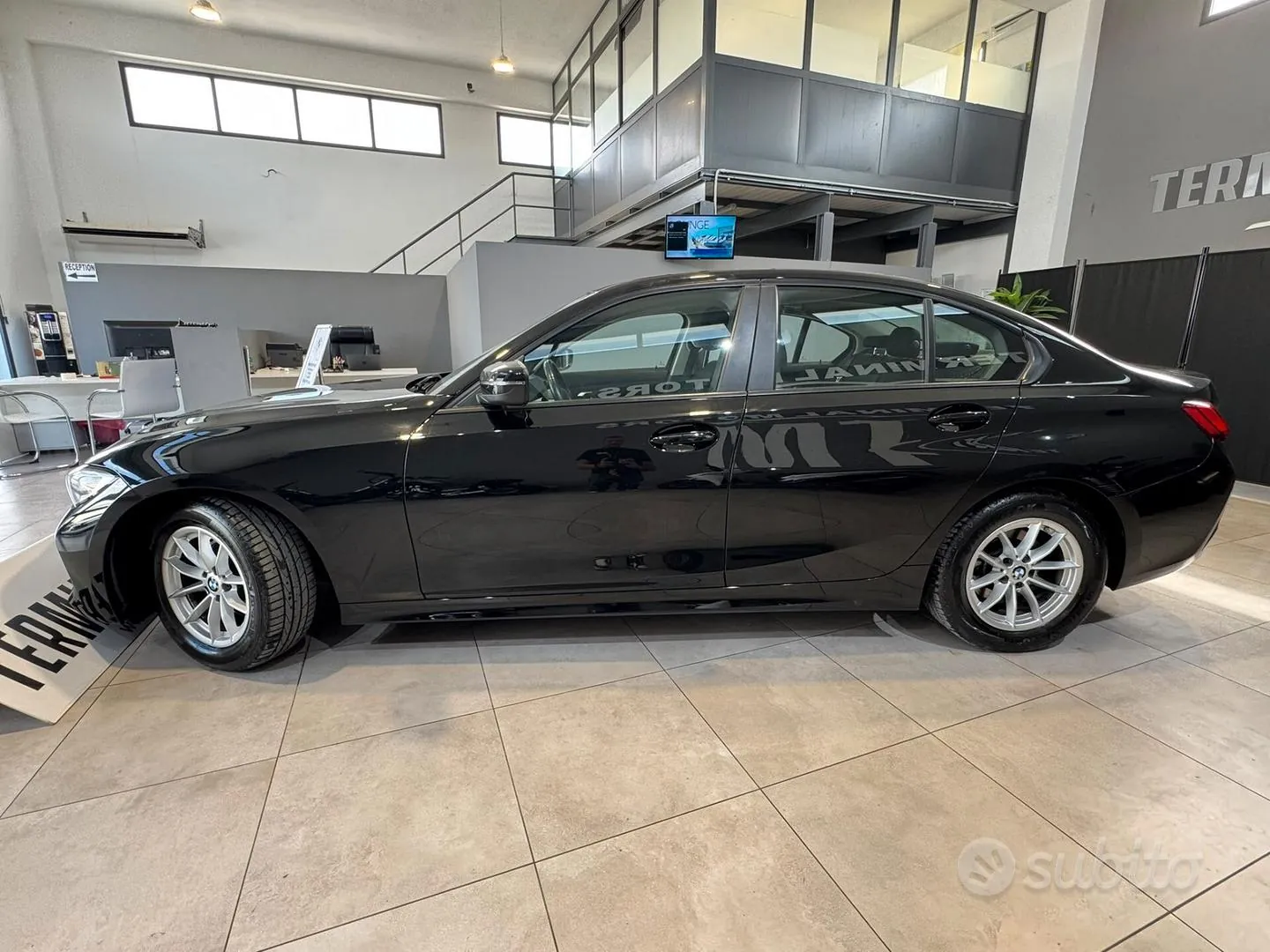 BMW 318D 2022 photo 2