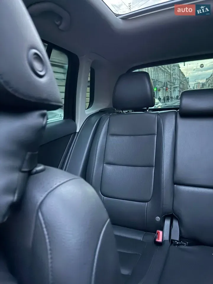 Volkswagen Tiguan 2012 photo 2