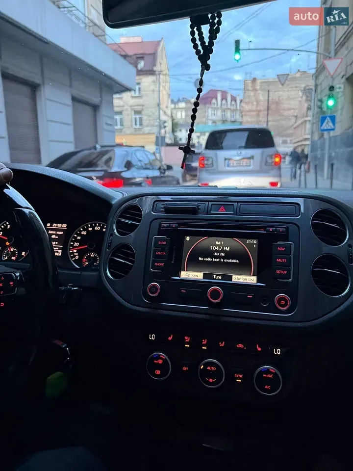 Volkswagen Tiguan 2012 photo 4