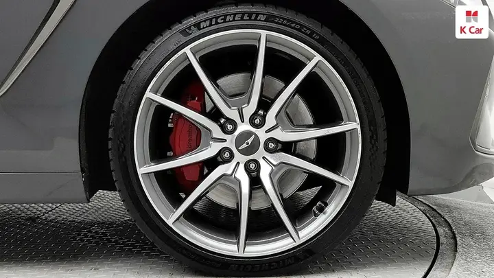 Genesis G70 2018 photo 5