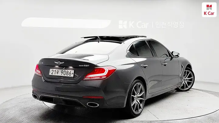 Genesis G70 2018 photo 2
