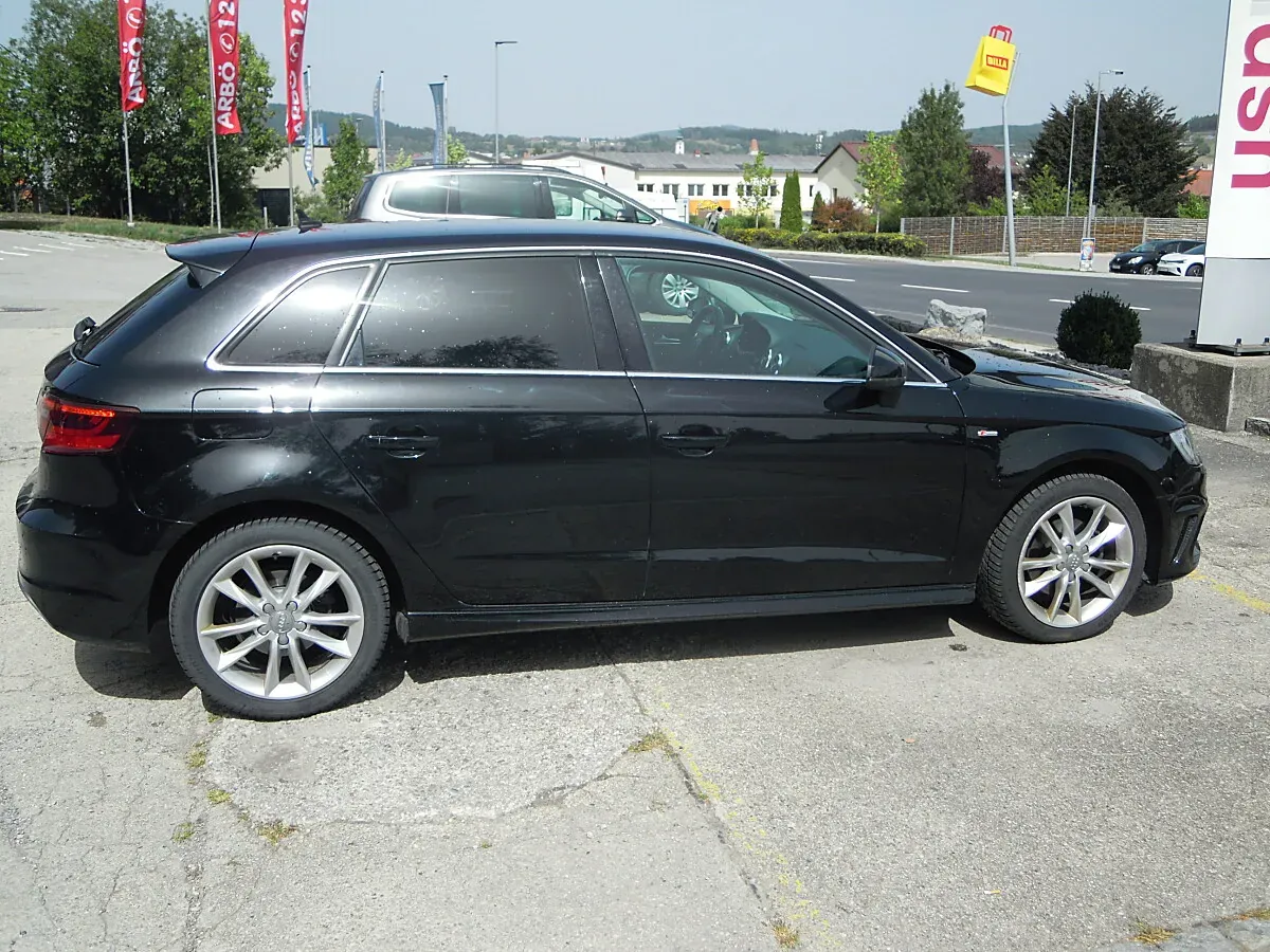 Audi A3 2016 photo 2