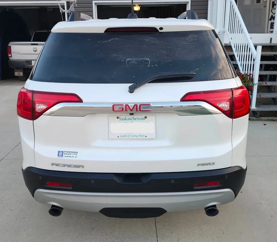 GMC Acadia 2018 photo 2