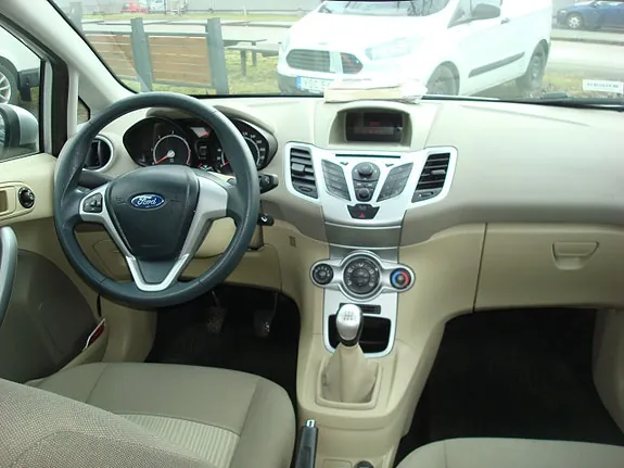 Ford Fiesta 2013 photo 5