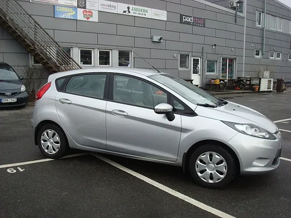 Ford Fiesta 2013 photo 3
