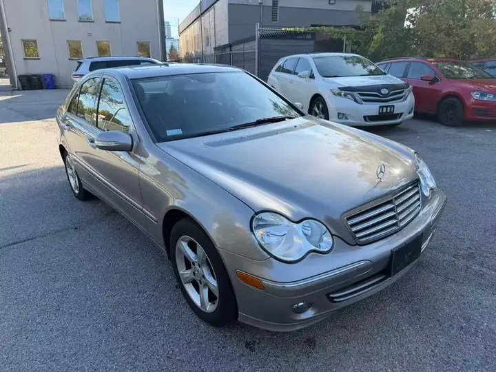 Mercedes-Benz C-Class 2007 photo 3