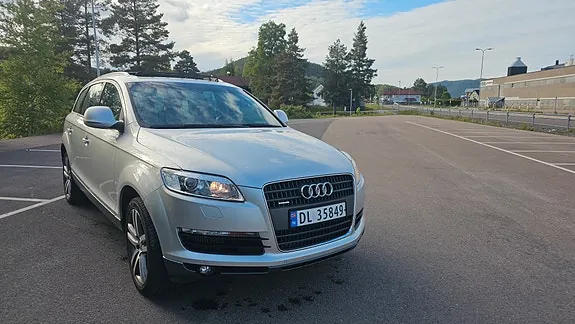 Audi Q7 2006 photo 2