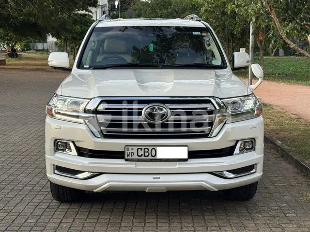 Toyota Land Cruiser 2018 photo 2