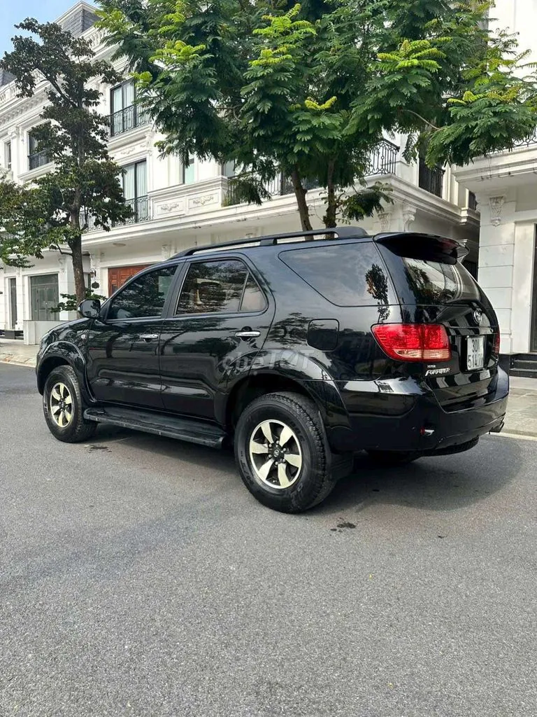 Toyota Fortuner 2007 photo 4