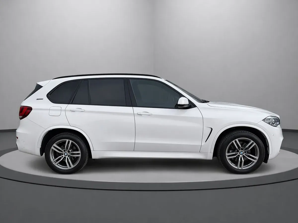 BMW X5 2016 photo 2