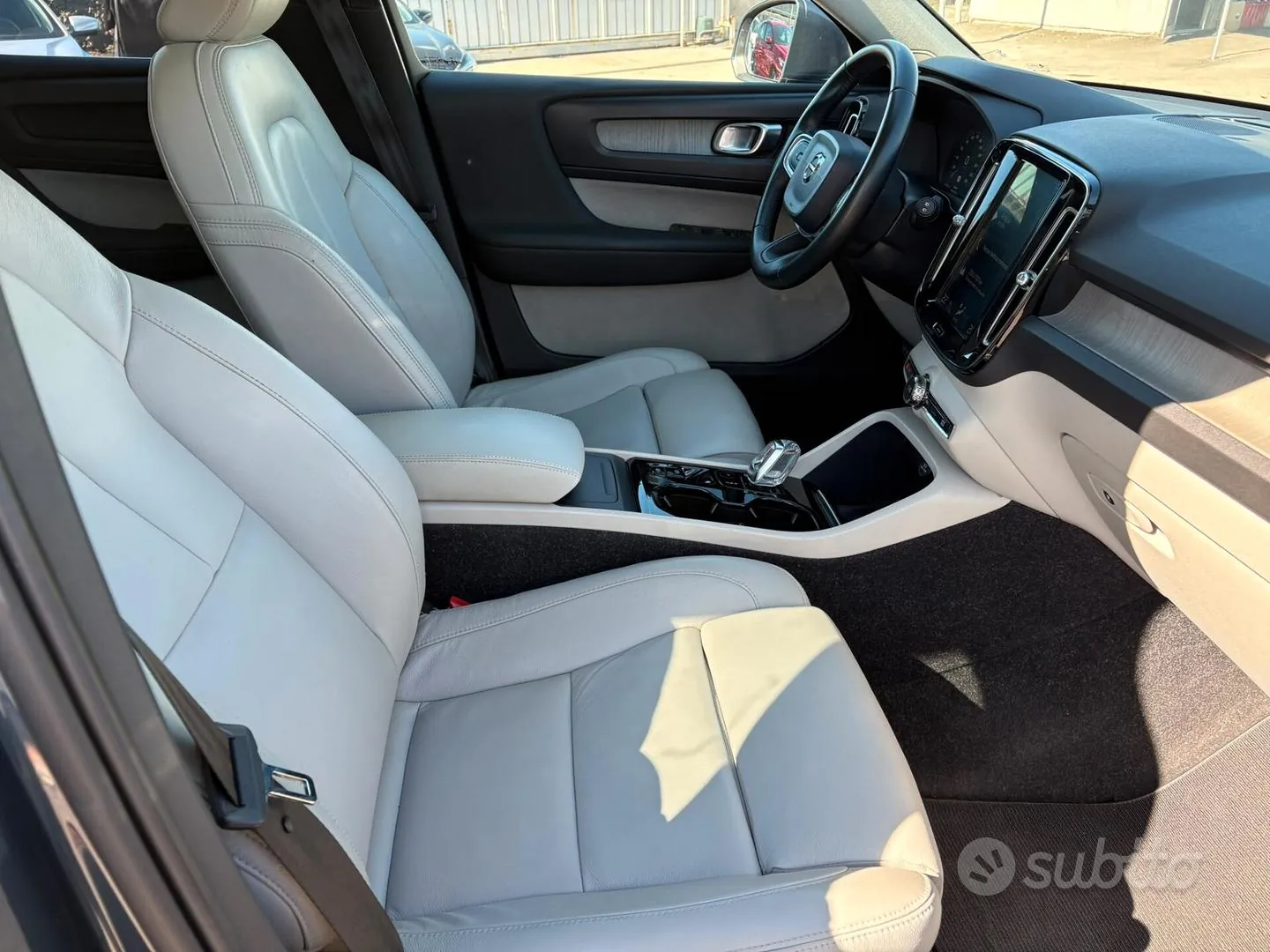 Volvo Xc40 2019 photo 4