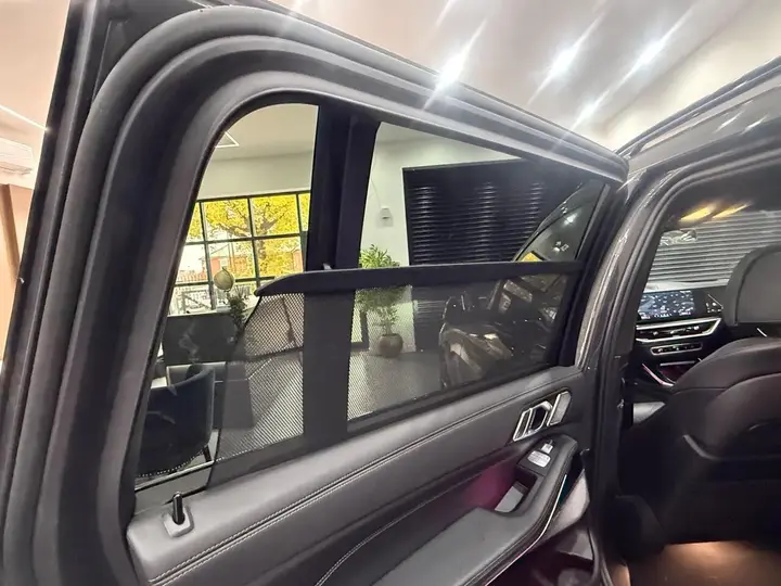 BMW X7 2023 photo 2