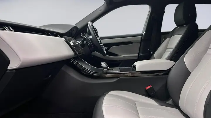 Land Rover Range Rover Evoque 2026 photo 3