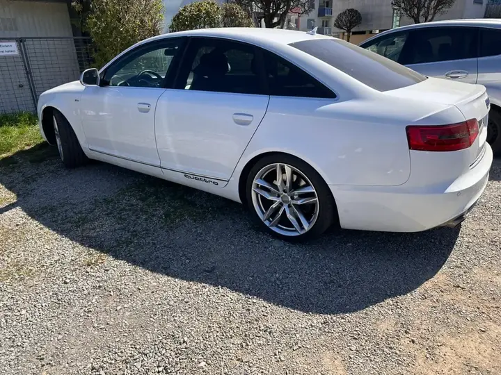 Audi A6 2010 photo 2