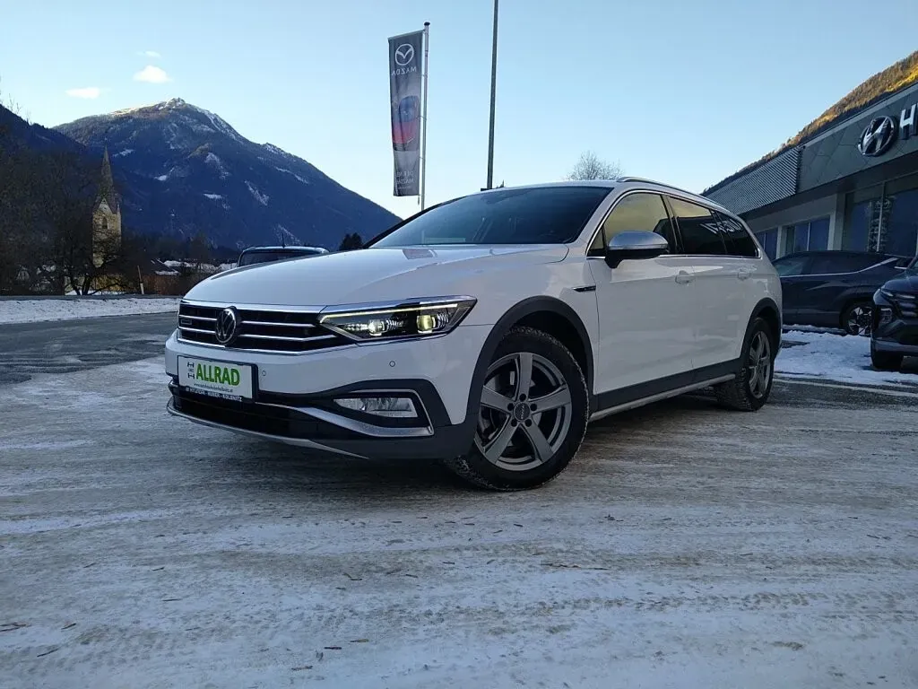 Volkswagen Passat 2022 photo 2
