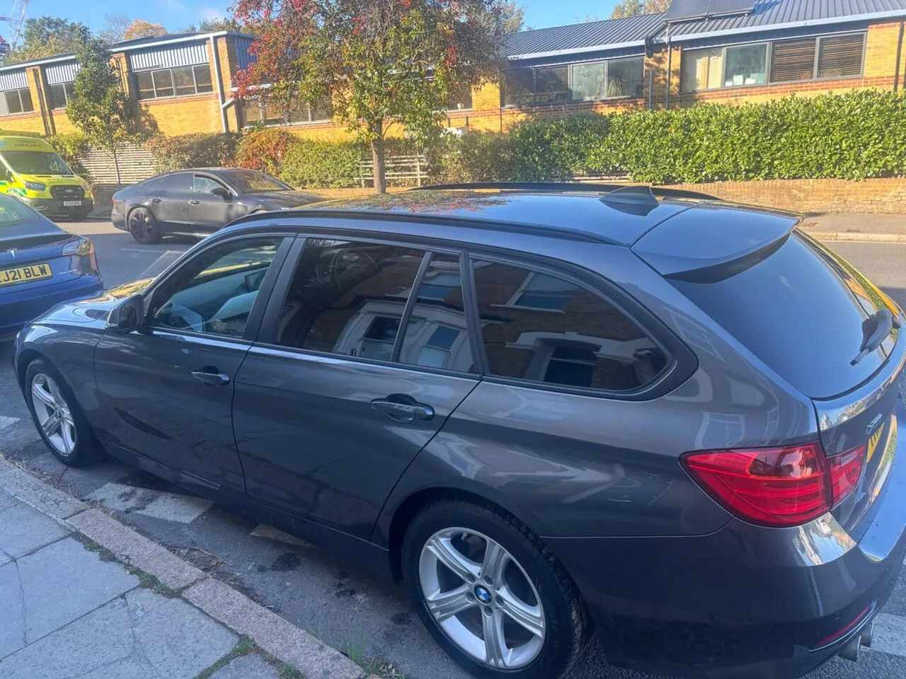 BMW 3 Series 2015 photo 4