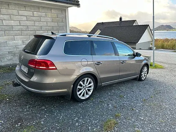Volkswagen Passat 2011 photo 4