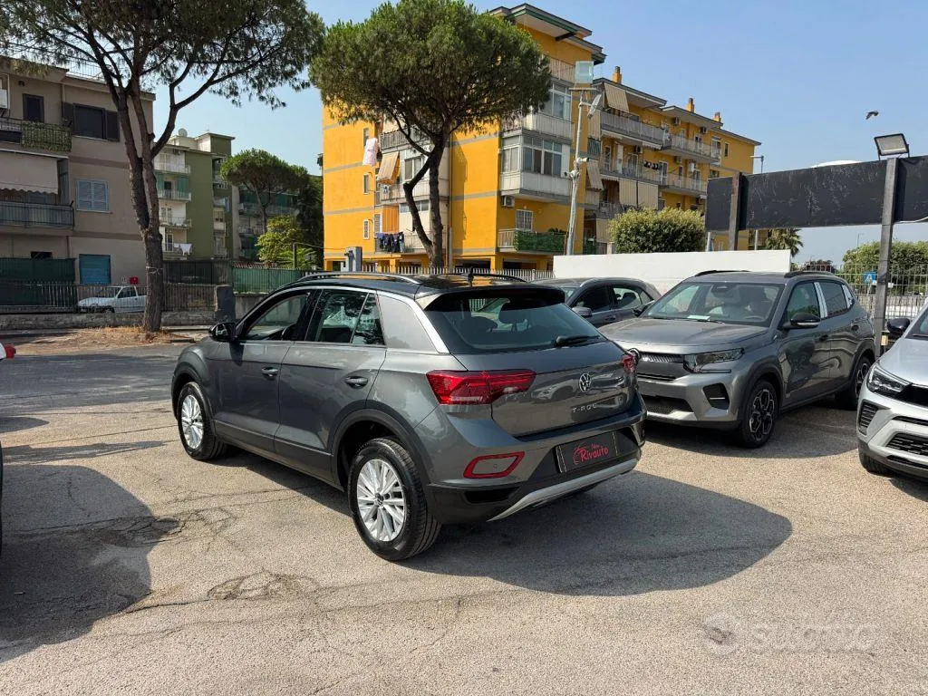 Volkswagen T-Roc 2023 photo 4